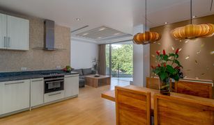 Кондо, 2 спальни на продажу в Чернг Талай, Пхукет Beachfront Phuket