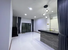 4 Bedroom Townhouse for rent in Mueang Khon Kaen, Khon Kaen, Nai Mueang, Mueang Khon Kaen