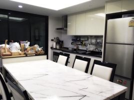 3 Bedroom Townhouse for rent in Si Lom, Bang Rak, Si Lom