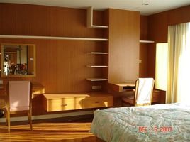 1 спален Кондо в аренду в Regent Royal Place 1, Lumphini