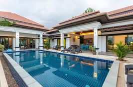 4 bedroom House for sale in Phuket, Thailand