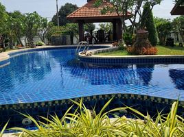 9 Schlafzimmer Villa zu verkaufen in Mueang Nakhon Pathom, Nakhon Pathom, Nong Ngu Lueam