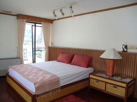 1 Bedroom Apartment for rent at Pearl Garden, Si Lom