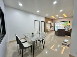 3 Schlafzimmer Villa zu verkaufen im Poonsuk Park 4, Nong Pla Lai