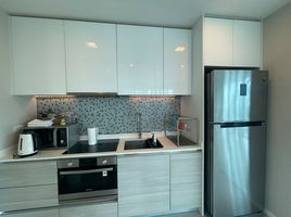 2 Bedroom Condo for rent at The Room Sukhumvit 21, Khlong Toei Nuea