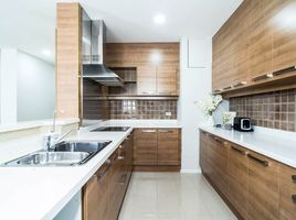 2 Schlafzimmer Wohnung zu verkaufen im Villa Sikhara, Khlong Tan Nuea