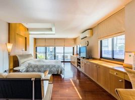 3 Schlafzimmer Villa zu verkaufen in Huai Khwang, Bangkok, Sam Sen Nok, Huai Khwang