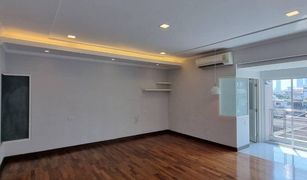 Studio Condo for sale in Thung Wat Don, Bangkok Flawless Sathorn Residence
