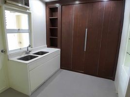 3 Schlafzimmer Appartement zu vermieten im Baan Yen Akard, Chong Nonsi, Yan Nawa