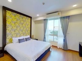 3 Bedroom Condo for rent at Sarin Suites, Phra Khanong Nuea