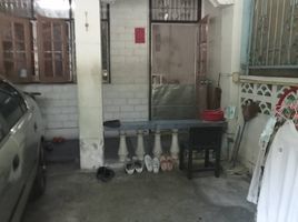 2 Schlafzimmer Reihenhaus zu verkaufen in Phra Khanong, Bangkok, Bang Chak