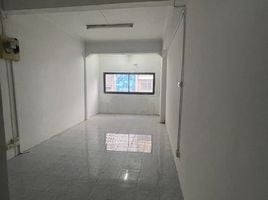 3 Bedroom Townhouse for rent in Bang Rak, Bang Rak, Bang Rak