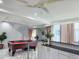 4 спален Вилла на продажу в Paradise Villa 3, Nong Prue, Паттайя