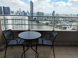 2 Bedroom Apartment for sale at Watermark Chaophraya, Bang Lamphu Lang, Khlong San