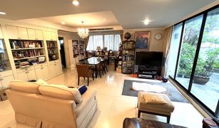 3 Bedrooms Condo for sale in Khlong Tan Nuea, Bangkok Supalai Place