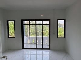 2 Bedroom Townhouse for sale at Pakkret Village, Bang Phut