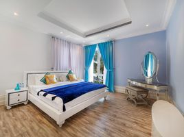 5 Bedroom Villa for sale at Signature Villas Frond E, Signature Villas, Palm Jumeirah