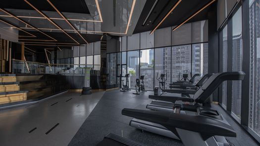 写真 1 of the Communal Gym at KnightsBridge Space Rama 9