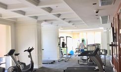 Фото 2 of the Fitnessstudio at Royce Private Residences