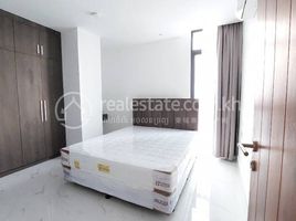 3 Bedroom Apartment for rent at Service Swimming pool apartment for rent, Boeng Keng Kang Ti Muoy, Chamkar Mon, Phnom Penh