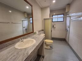 3 Bedroom Condo for sale at Baan Somprasong Condominium Huahin, Cha-Am