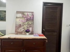 1 Schlafzimmer Wohnung zu vermieten im Rawee Waree Residence, Suthep, Mueang Chiang Mai