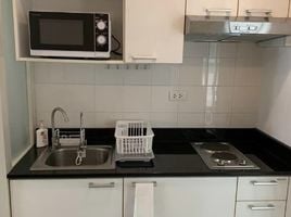 1 Bedroom Condo for rent at The Clover, Khlong Tan Nuea