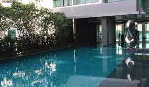 1 Bedroom Condo for sale in Phra Khanong Nuea, Bangkok The Room Sukhumvit 69