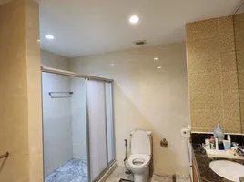 2 Bedroom Apartment for sale at Baan Chaopraya Condo, Khlong San, Khlong San, Bangkok