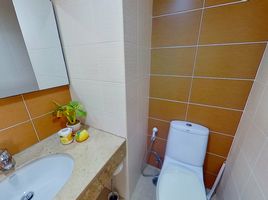 2 спален Кондо в аренду в Lumpini Suite Sukhumvit 41, Khlong Tan Nuea