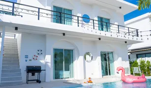 Вилла, 4 спальни на продажу в Хуа Хин Циты, Хуа Хин The Modern Pool Villa
