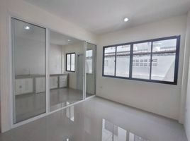 3 Bedroom Townhouse for sale at The Delight Cozy , Nong Prue