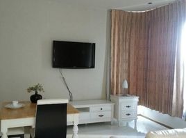 1 Bedroom Apartment for rent at The Emporio Place, Khlong Tan