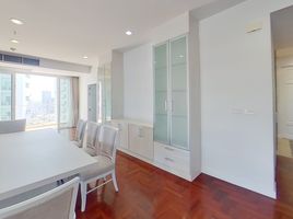 2 спален Кондо в аренду в Charoenjai Place, Khlong Tan Nuea