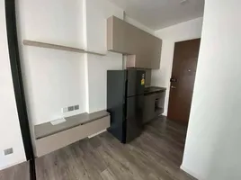 Studio Condo for rent at Brown Condo Huaikwang, Huai Khwang