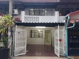 2 Schlafzimmer Reihenhaus zu verkaufen in Mueang Nonthaburi, Nonthaburi, Talat Khwan, Mueang Nonthaburi
