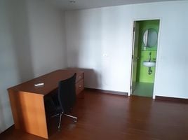 2 Schlafzimmer Appartement zu vermieten im Newton Tower, Khlong Toei