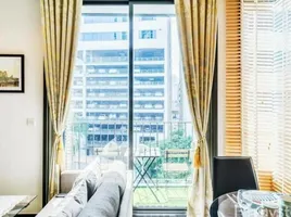 1 Schlafzimmer Wohnung zu vermieten im Edge Sukhumvit 23, Khlong Toei Nuea