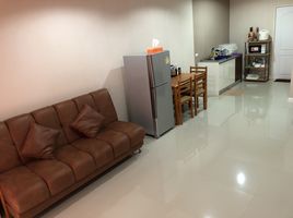 3 Schlafzimmer Reihenhaus zu verkaufen im Chonrada 2 Mittraphap-Banjan, Ban Chan, Mueang Udon Thani, Udon Thani