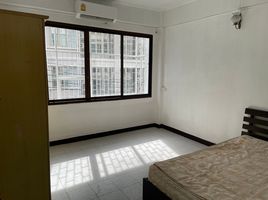 2 Schlafzimmer Reihenhaus zu verkaufen in Chatuchak, Bangkok, Chantharakasem