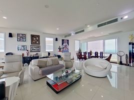 4 Bedroom Penthouse for rent at Movenpick Residences, Na Chom Thian