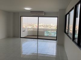 Studio Apartment for sale at Bangna Complex, Bang Na, Bang Na, Bangkok