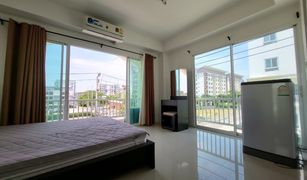 8 Schlafzimmern Reihenhaus zu verkaufen in Saen Suk, Pattaya Urbana City Bangsaen