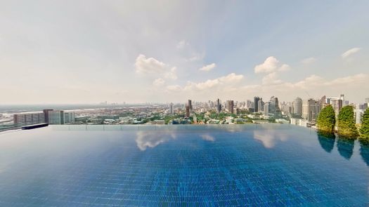 写真 1 of the Gemeinschaftspool at Wyndham Garden Residence Sukhumvit 42