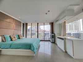 3 Bedroom Apartment for sale at Supalai Place, Khlong Tan Nuea, Watthana