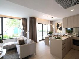 2 Bedroom Condo for sale at Reference Sathorn - Wongwianyai, Samre