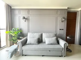 1 Bedroom Condo for sale at Noble Ploenchit, Lumphini