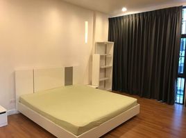 3 Schlafzimmer Reihenhaus zu vermieten im Cozy @ Ladprao 41, Chantharakasem, Chatuchak