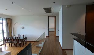 2 Bedrooms Condo for sale in Khlong Toei, Bangkok The Lakes