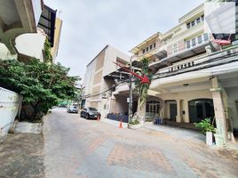 400 m² Office for sale in Bangkok, Bang Bamru, Bang Phlat, Bangkok